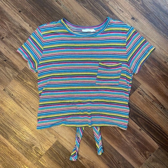 BOUTIQUE Style Multicolored Crop Top Shirt with Open Back that Ties - Picture 1 of 3